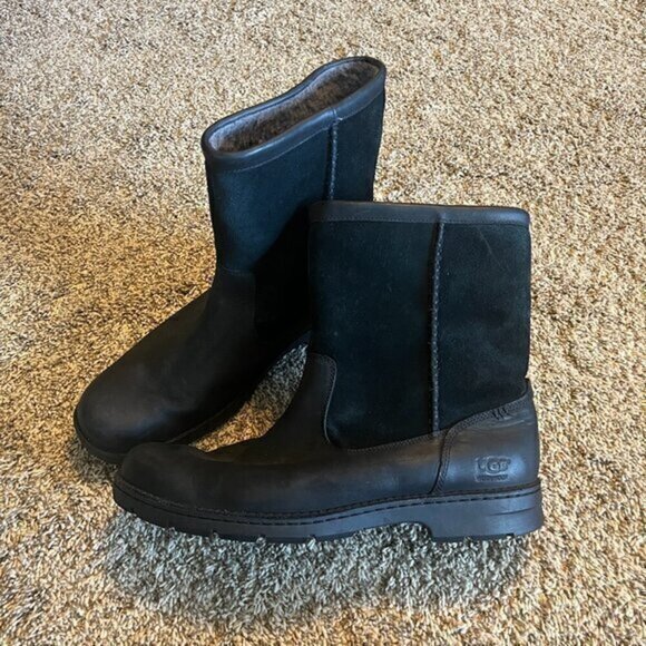 UGG Forester black leather waterproof boots - Picture 1 of 9